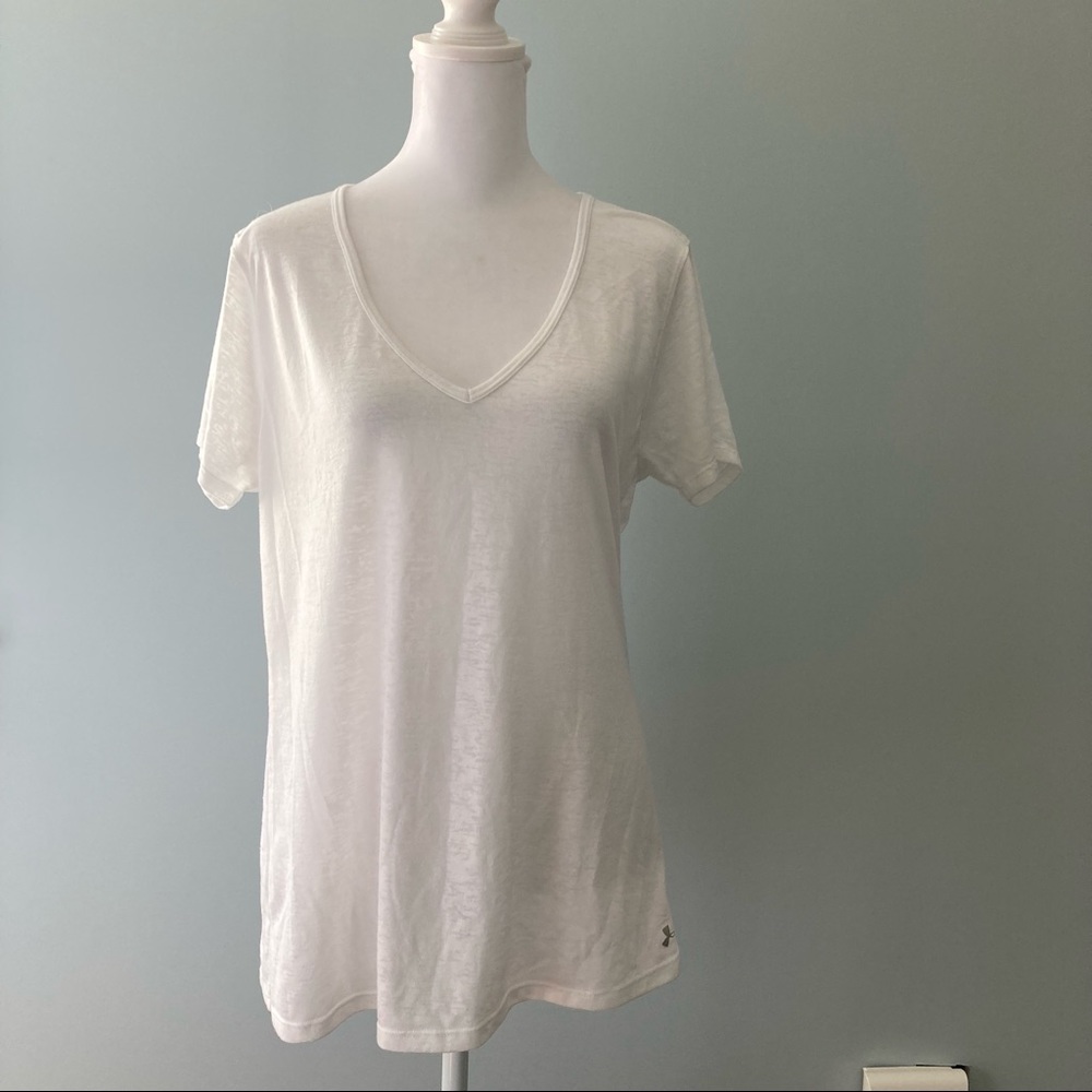 Under Armour Ladies White Semi-fitted Heat Gear T-shirt size Large